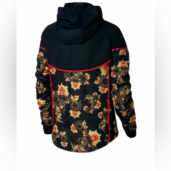 Nike limited edition windbreaker/ rain jacket - Picture 2 of 2